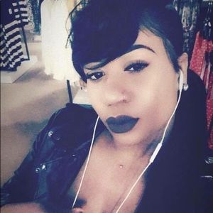 Meet your Posher, Sierra